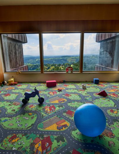 Ubytování na Benecku v Krkonoších - Horský hotel Kubát - dětský koutek